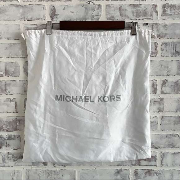 Michael Kors • Python Embosed Jet Set Chain Large Tote • Beige Brown Snakeskin - Picture 13 of 16